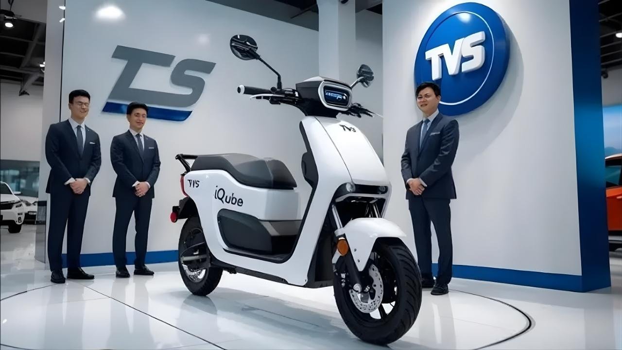 TVS iQube Electric 2026 Launched 445km Range, Fast Charging & Powerful Hub Motor